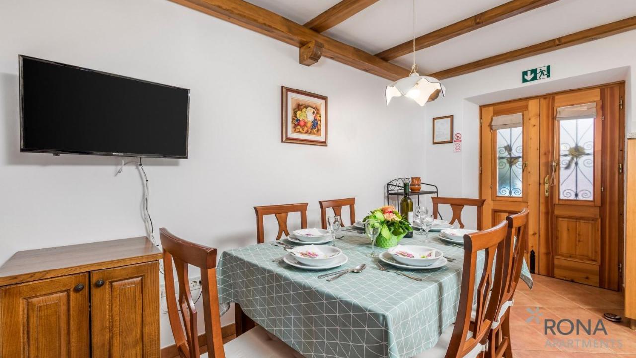Rona Stone House Apartments Janja Boljun Bagian luar foto