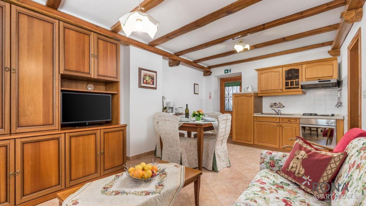 Rona Stone House Apartments Janja Boljun Bagian luar foto
