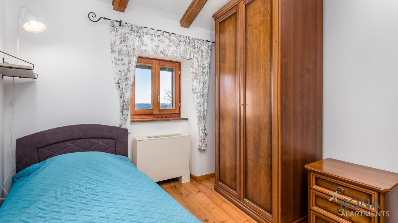 Rona Stone House Apartments Janja Boljun Bagian luar foto
