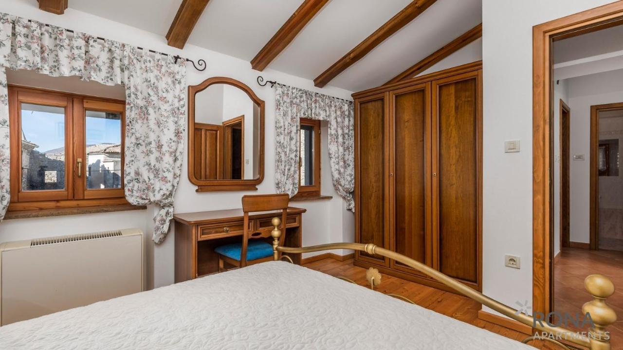Rona Stone House Apartments Janja Boljun Bagian luar foto
