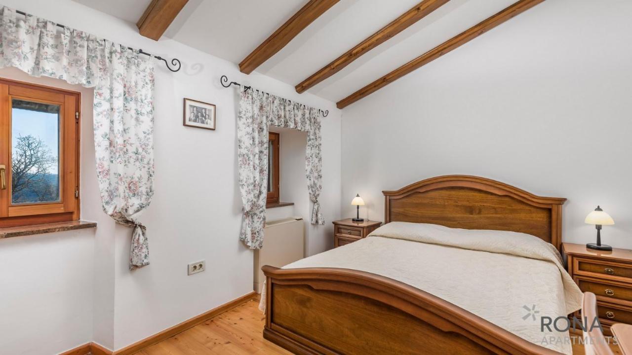 Rona Stone House Apartments Janja Boljun Bagian luar foto