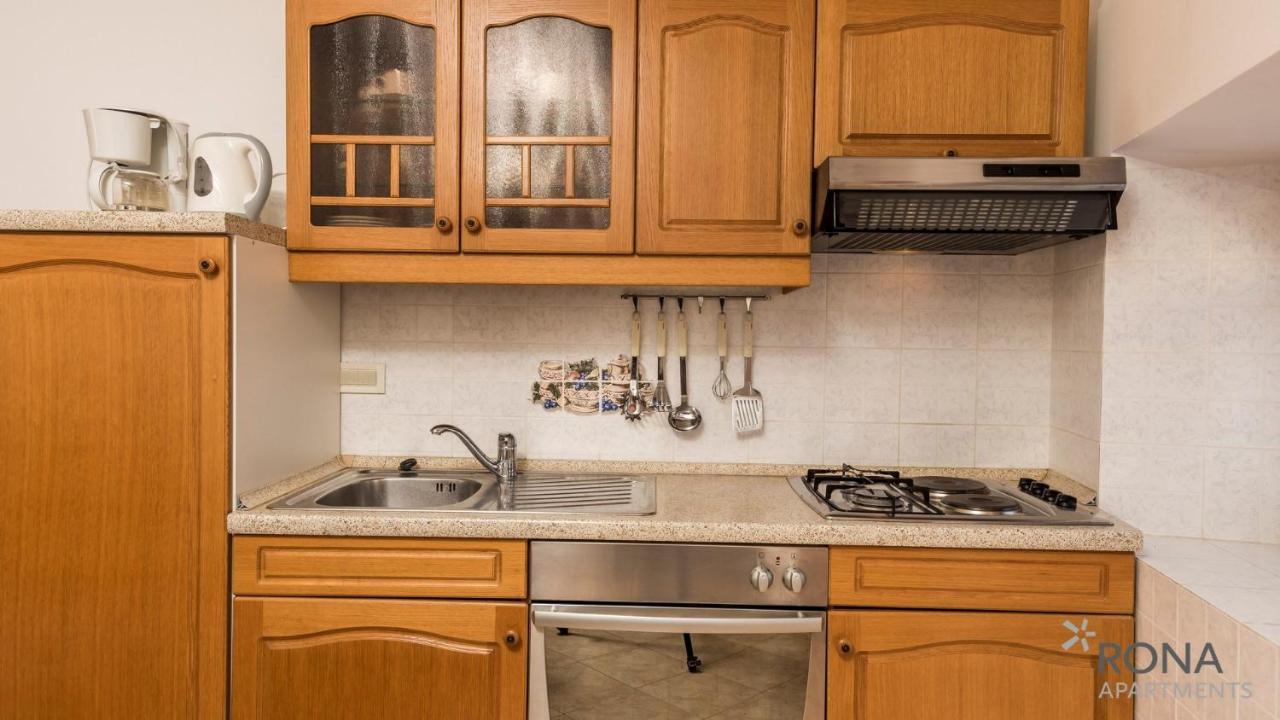 Rona Stone House Apartments Janja Boljun Bagian luar foto
